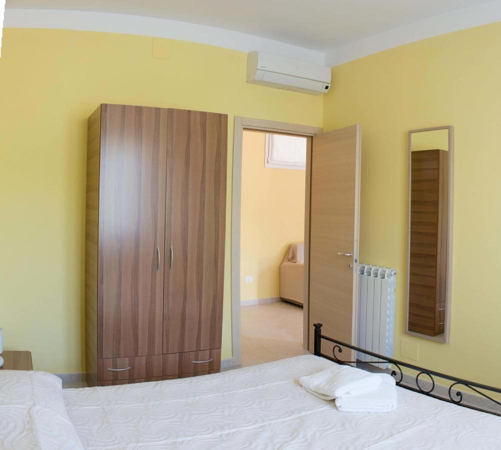 Zio Tonino Bed & Breakfast Termoli Bagian luar foto